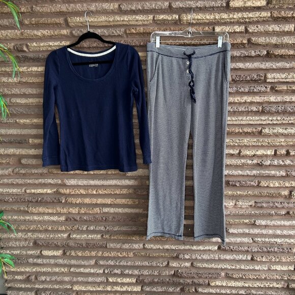 Gillian & O'Malley Navy Blue Striped Pajamas Set Size Medium Cozy Loungewear - Picture 2 of 7